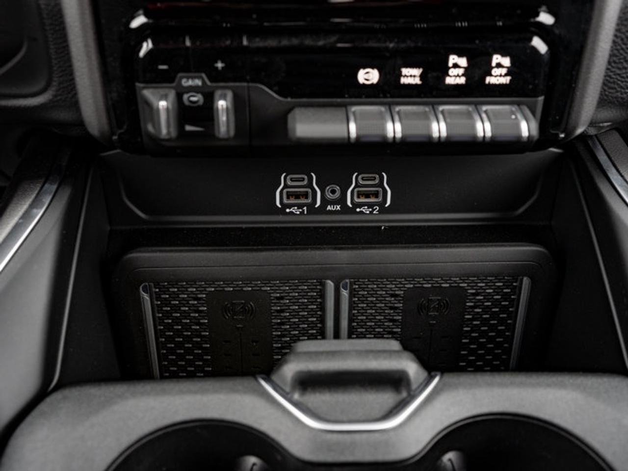 2026 RAM 3500 Big Horn Photo