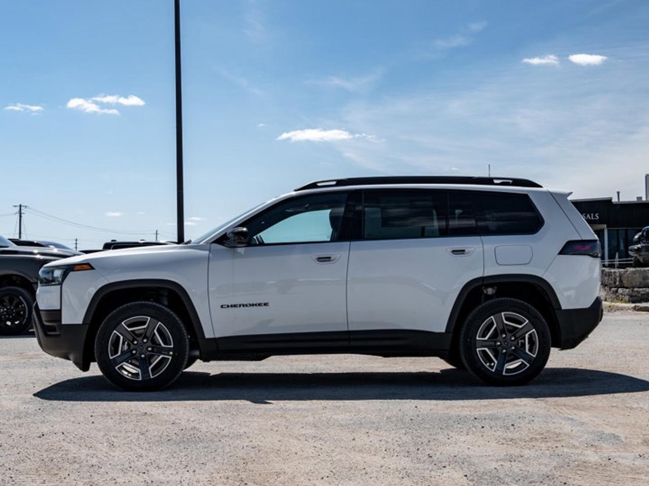 2026 Jeep Cherokee laredo Photo