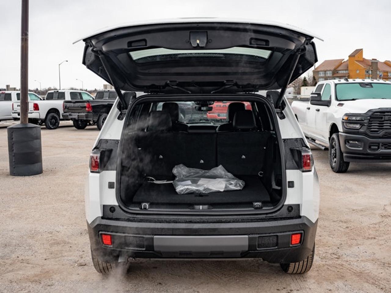 2026 Jeep Cherokee Limited Photo