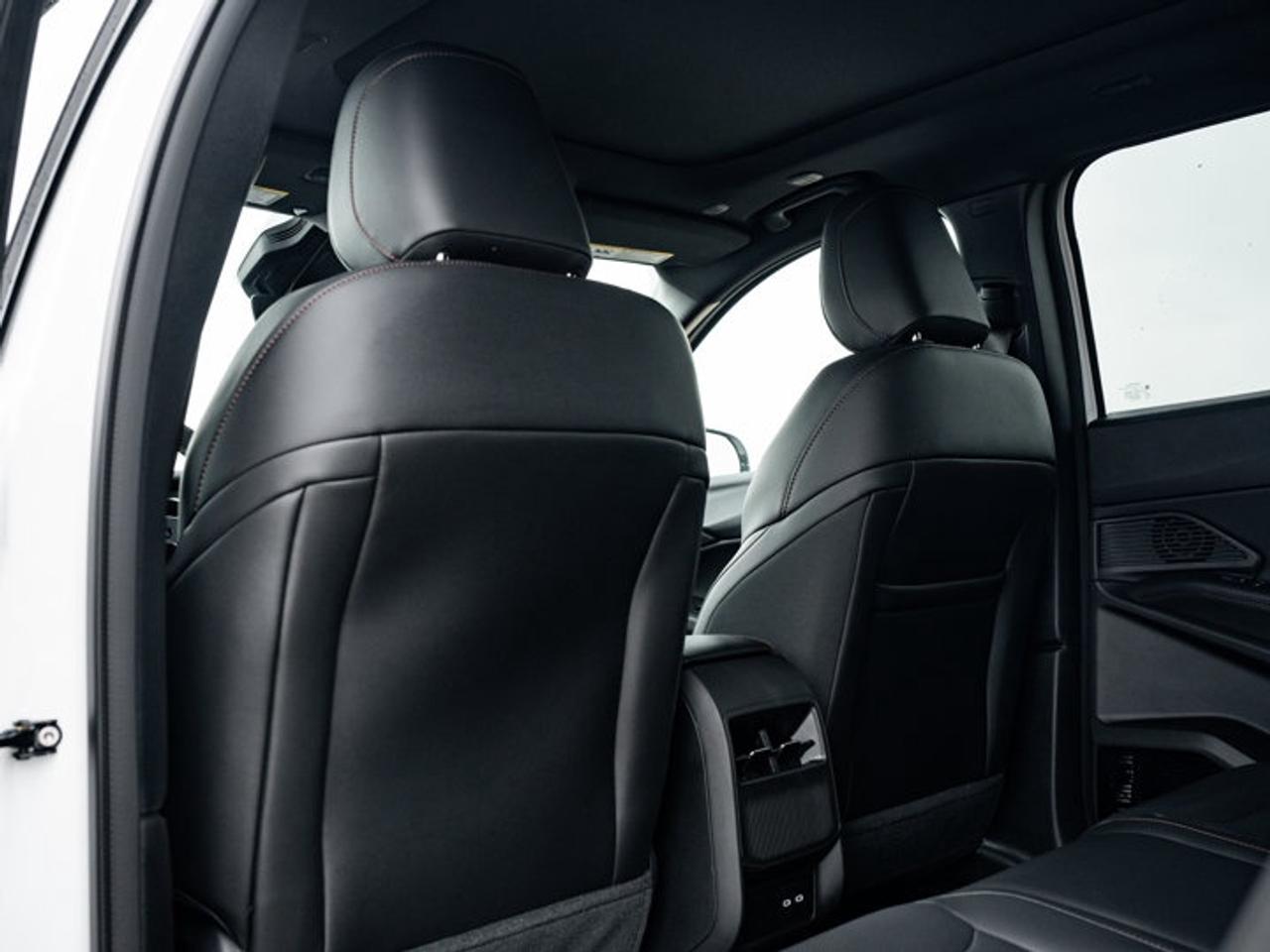 2026 Jeep Cherokee Limited Photo