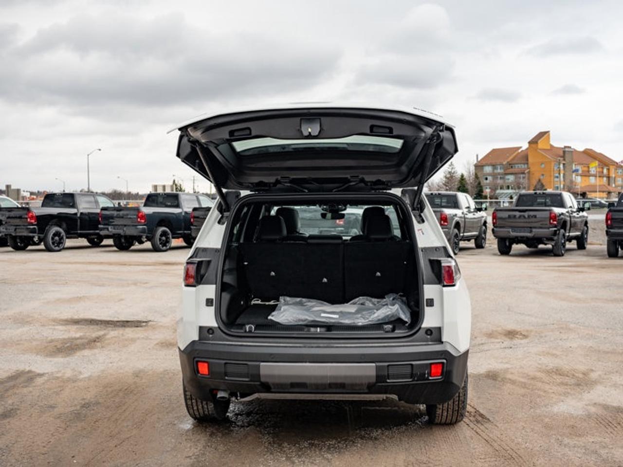 2026 Jeep Cherokee Limited Photo