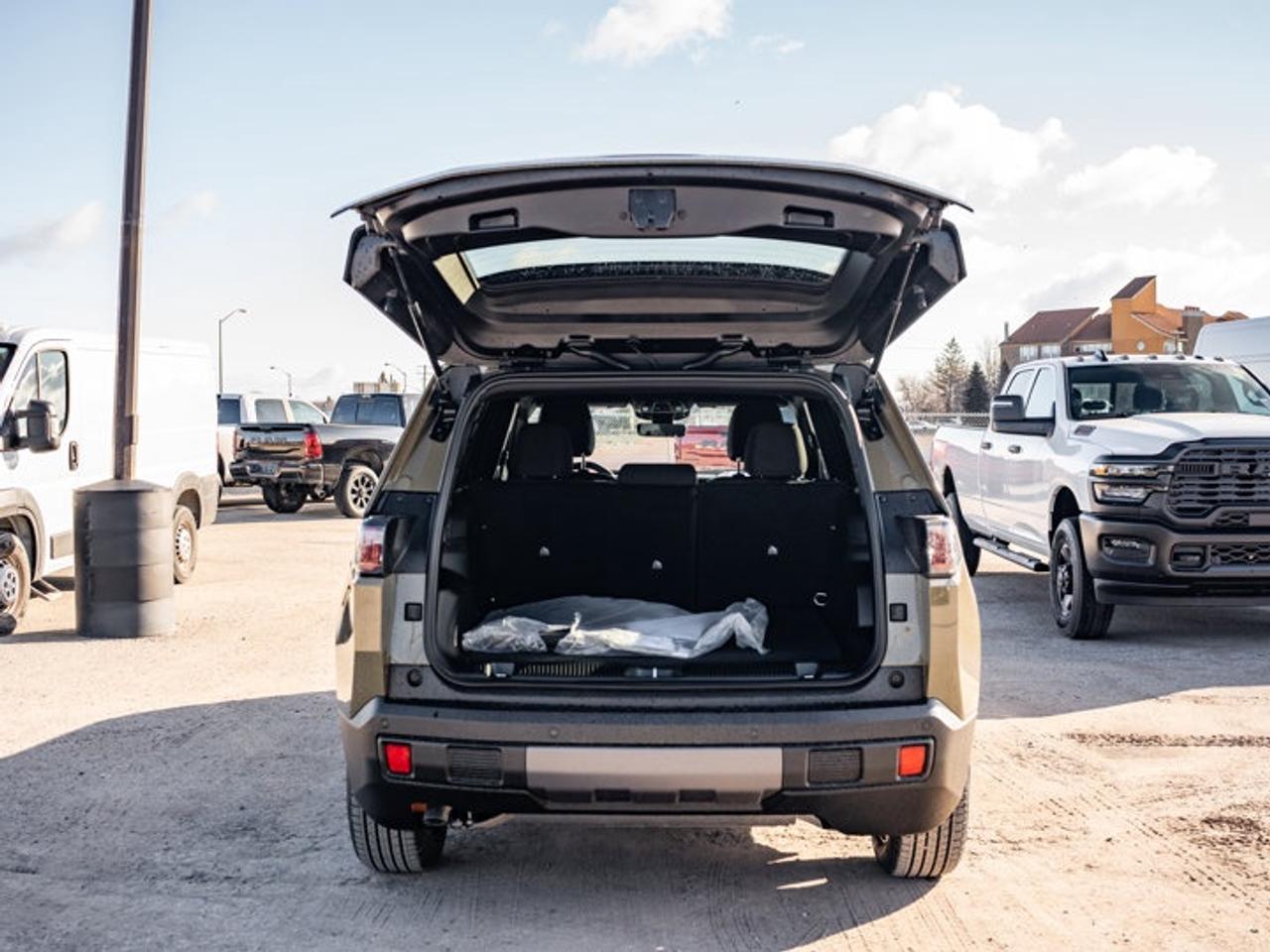 2026 Jeep Cherokee laredo Photo