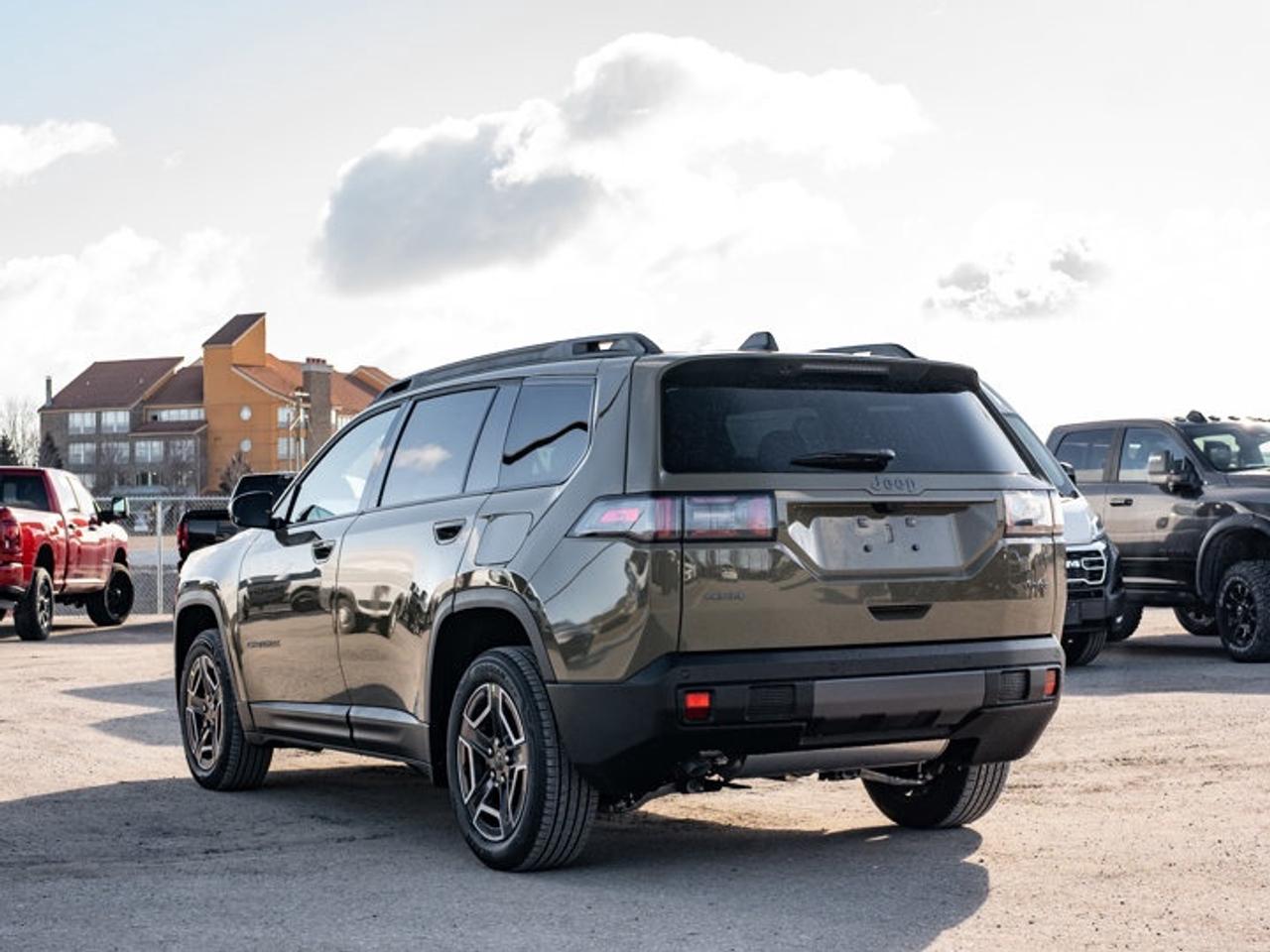 2026 Jeep Cherokee laredo Photo
