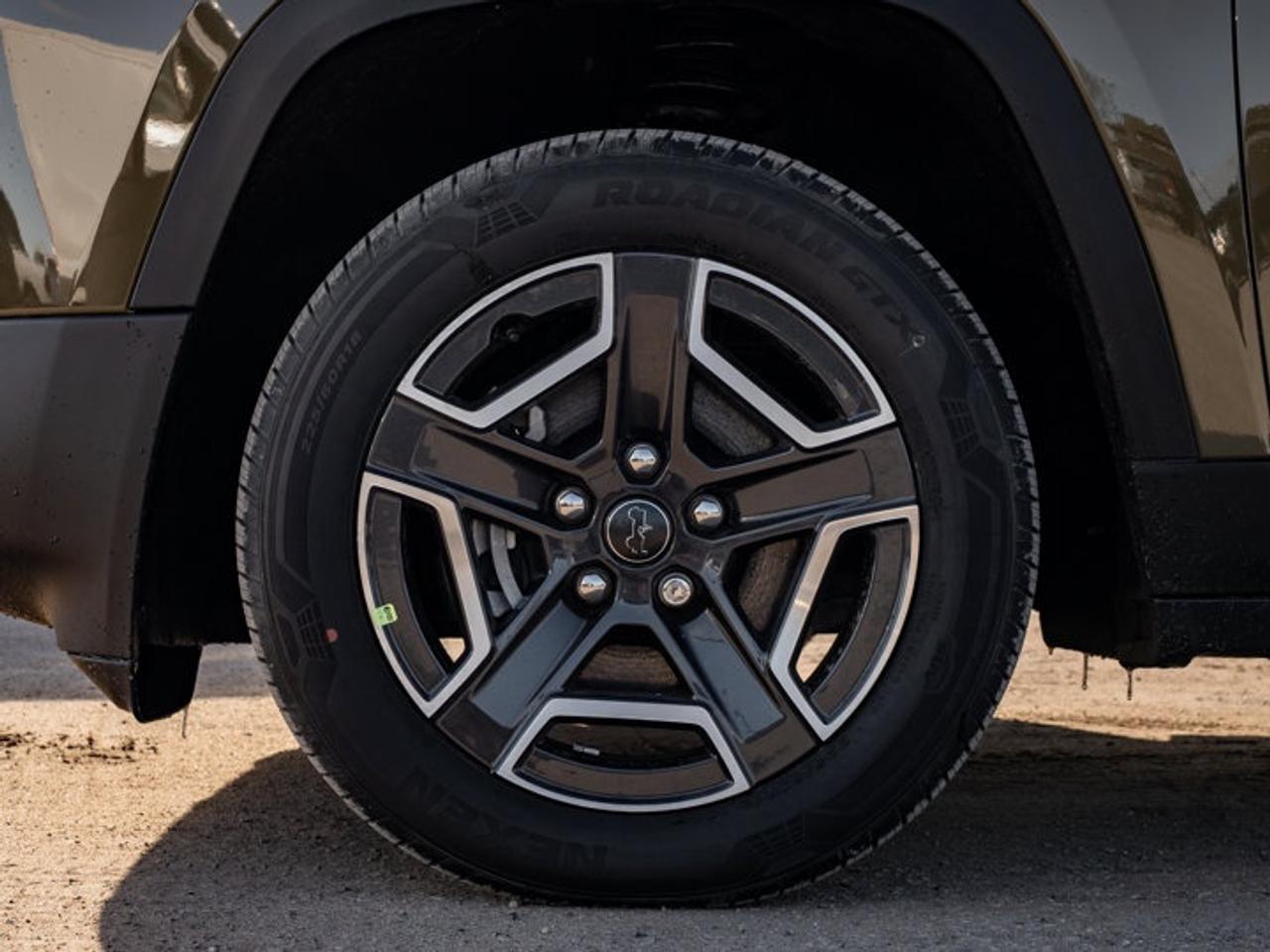 2026 Jeep Cherokee laredo Photo