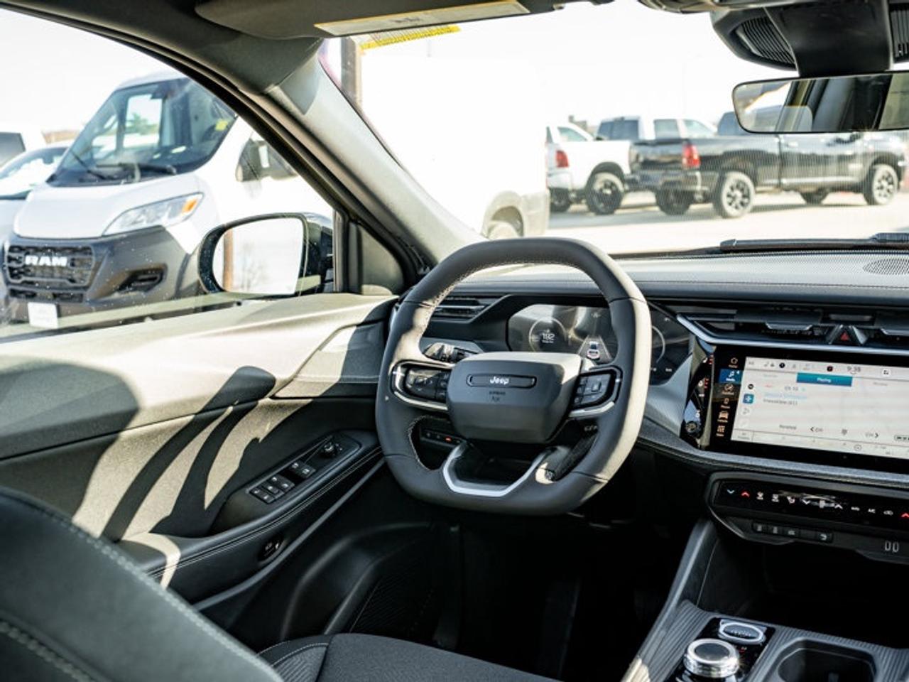 2026 Jeep Cherokee laredo Photo
