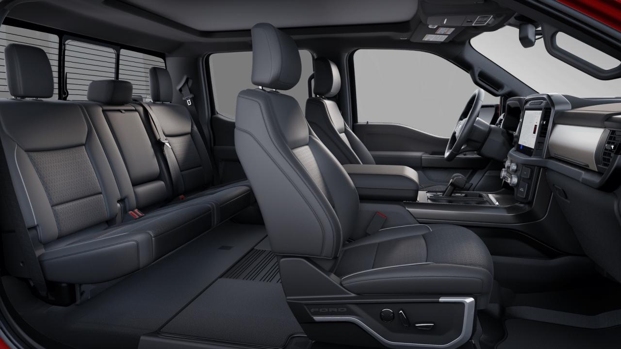 2025 Ford F-150 LARIAT® Photo5