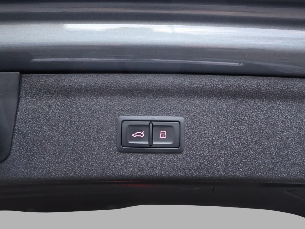 2015 Audi Q3 TECHNK AWD CERTIFIED CAMERA NAV BLUETOOTH HEATED LEATHER  P.ROOF P.SENSORS B.SPOT CRUISE ALLOYS - Photo #29