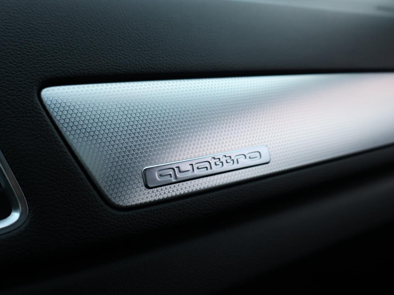 2015 Audi Q3 TECHNK AWD CERTIFIED CAMERA NAV BLUETOOTH HEATED LEATHER  P.ROOF P.SENSORS B.SPOT CRUISE ALLOYS - Photo #38