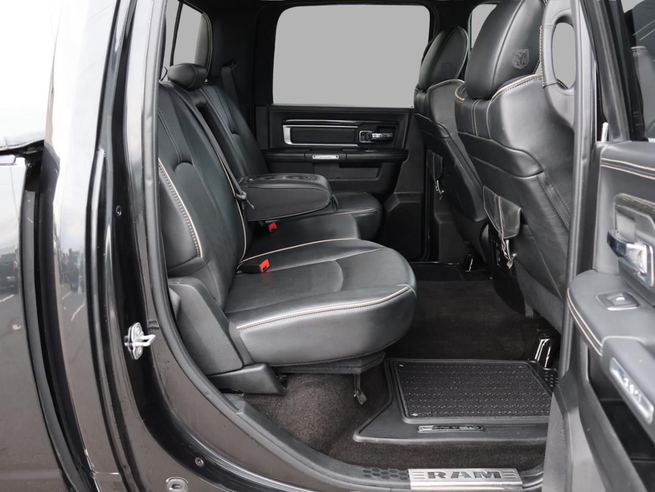 2018 RAM 1500 LIMITED HEMI CREW 4WD CERTIFIED *ACCIDENT FREE*DODGE MAINTAIN* CAMERA NAV BLUETOOTH HEAT/COOL LEATHER SEATS/STEERING SUNROOF P.SENSORS CRUISE ALLOYS - Photo #16