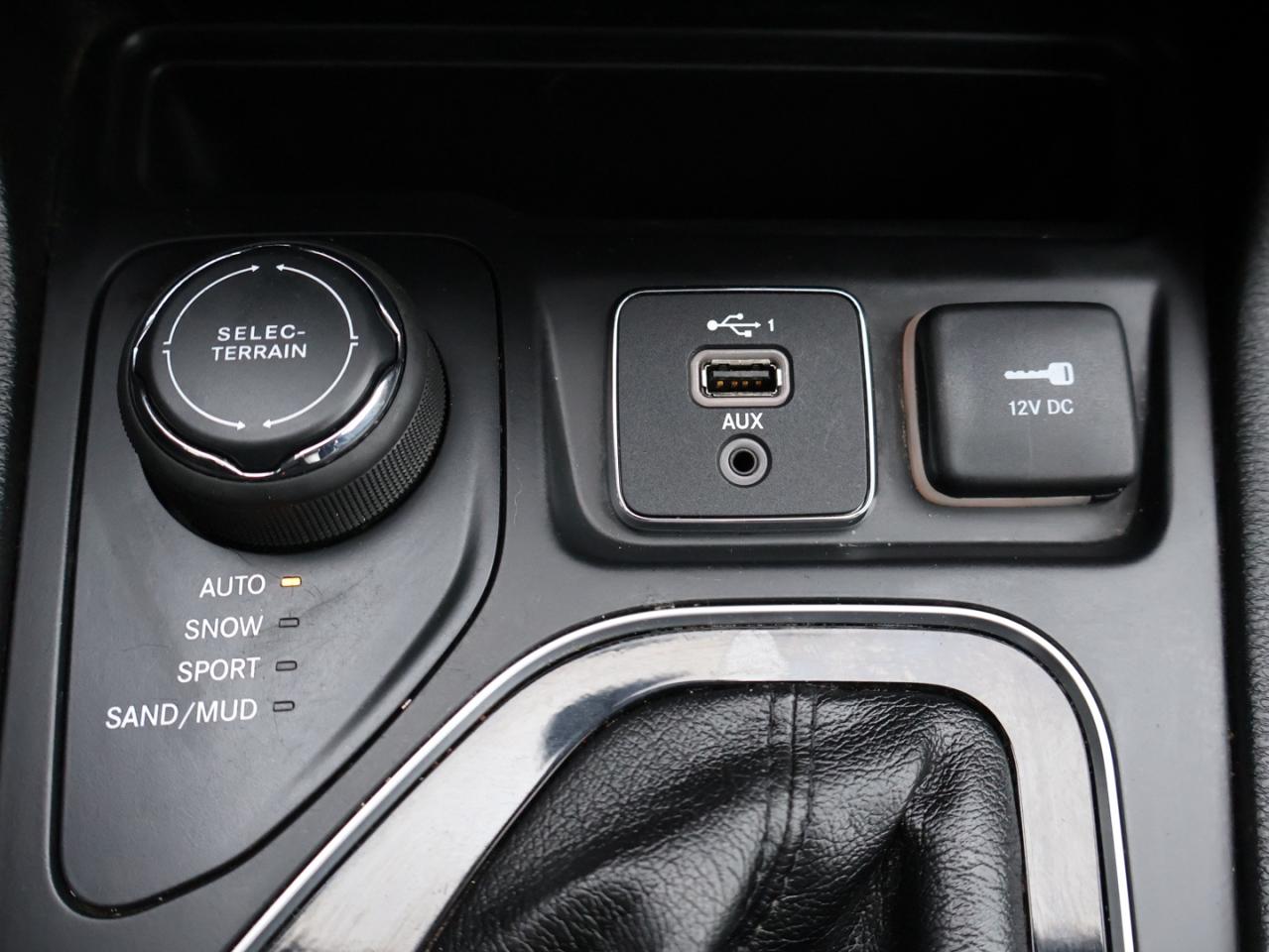 2021 Jeep Cherokee V6 LATITUDE LUXURY 4WD CERTIFIED *1 OWNER*ACCIDENT FREE* CAMERA NAV BLUETOOTH LEATHER HEATED SEATS SUNROOF CRUISE ALLOYS - Photo #21