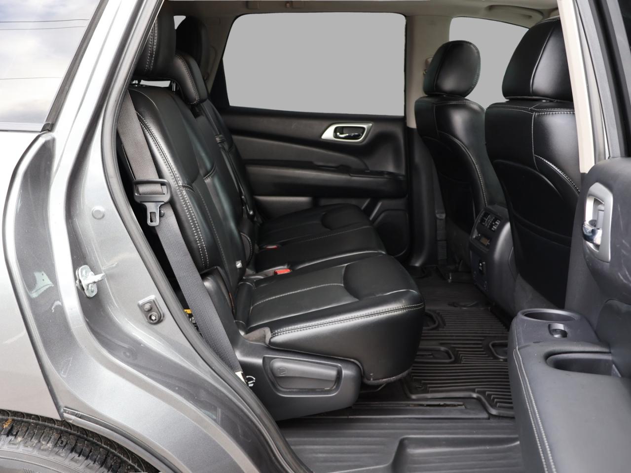 2017 Nissan Pathfinder SL 4WD CERTIFIED *7 SEATS*NISSAN MAINTAIN*2nd WINTER* 360 CAMERA NAV BLUETOOTH LEATHER HEATED 4 SEATS/STEERING DUAL ROOF CRUISE ALLOYS - Photo #17