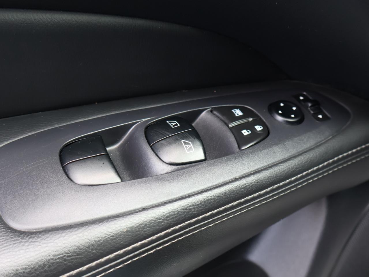 2017 Nissan Pathfinder SL 4WD CERTIFIED *7 SEATS*NISSAN MAINTAIN*2nd WINTER* 360 CAMERA NAV BLUETOOTH LEATHER HEATED 4 SEATS/STEERING DUAL ROOF CRUISE ALLOYS - Photo #28