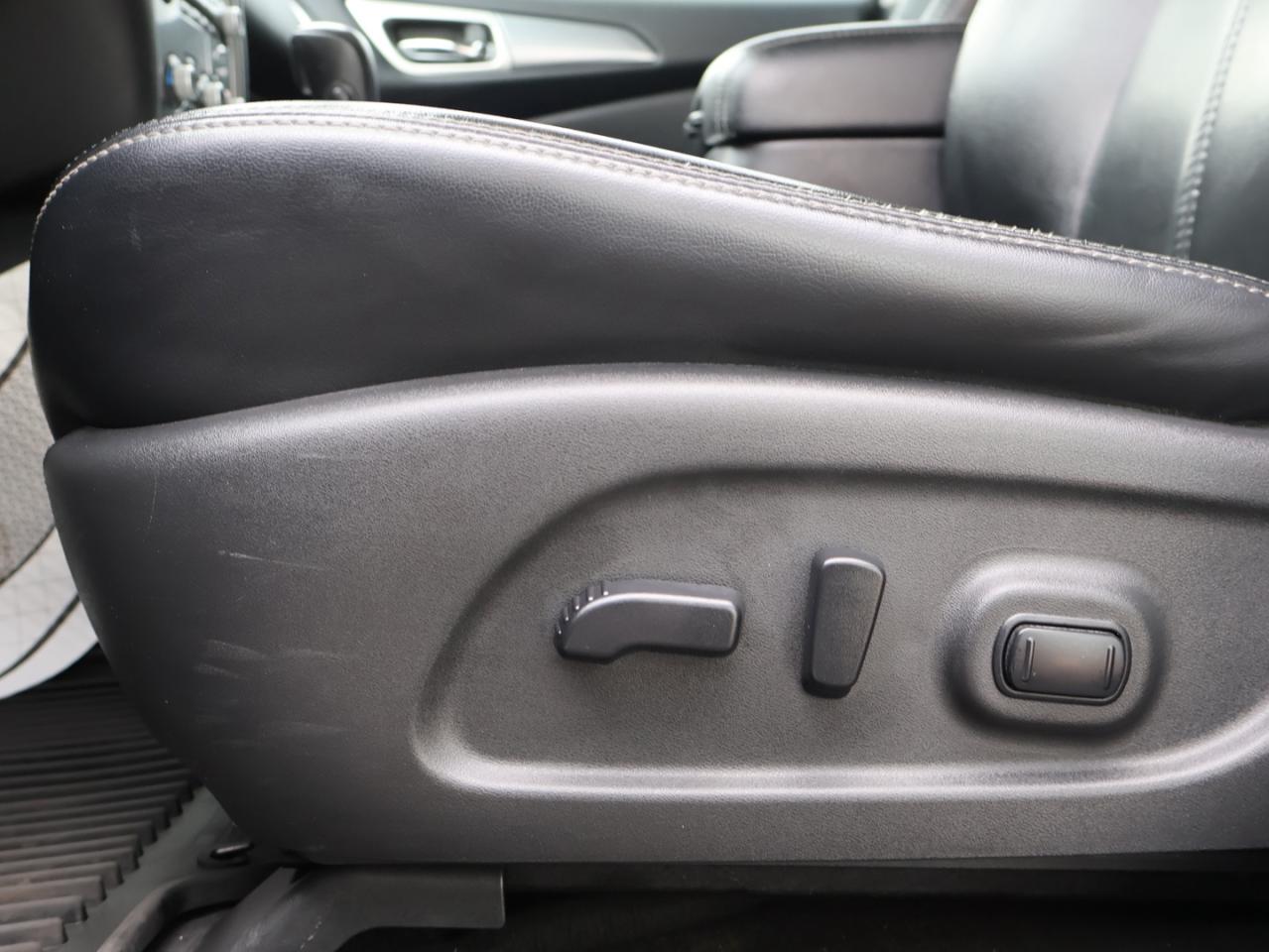 2017 Nissan Pathfinder SL 4WD CERTIFIED *7 SEATS*NISSAN MAINTAIN*2nd WINTER* 360 CAMERA NAV BLUETOOTH LEATHER HEATED 4 SEATS/STEERING DUAL ROOF CRUISE ALLOYS - Photo #29