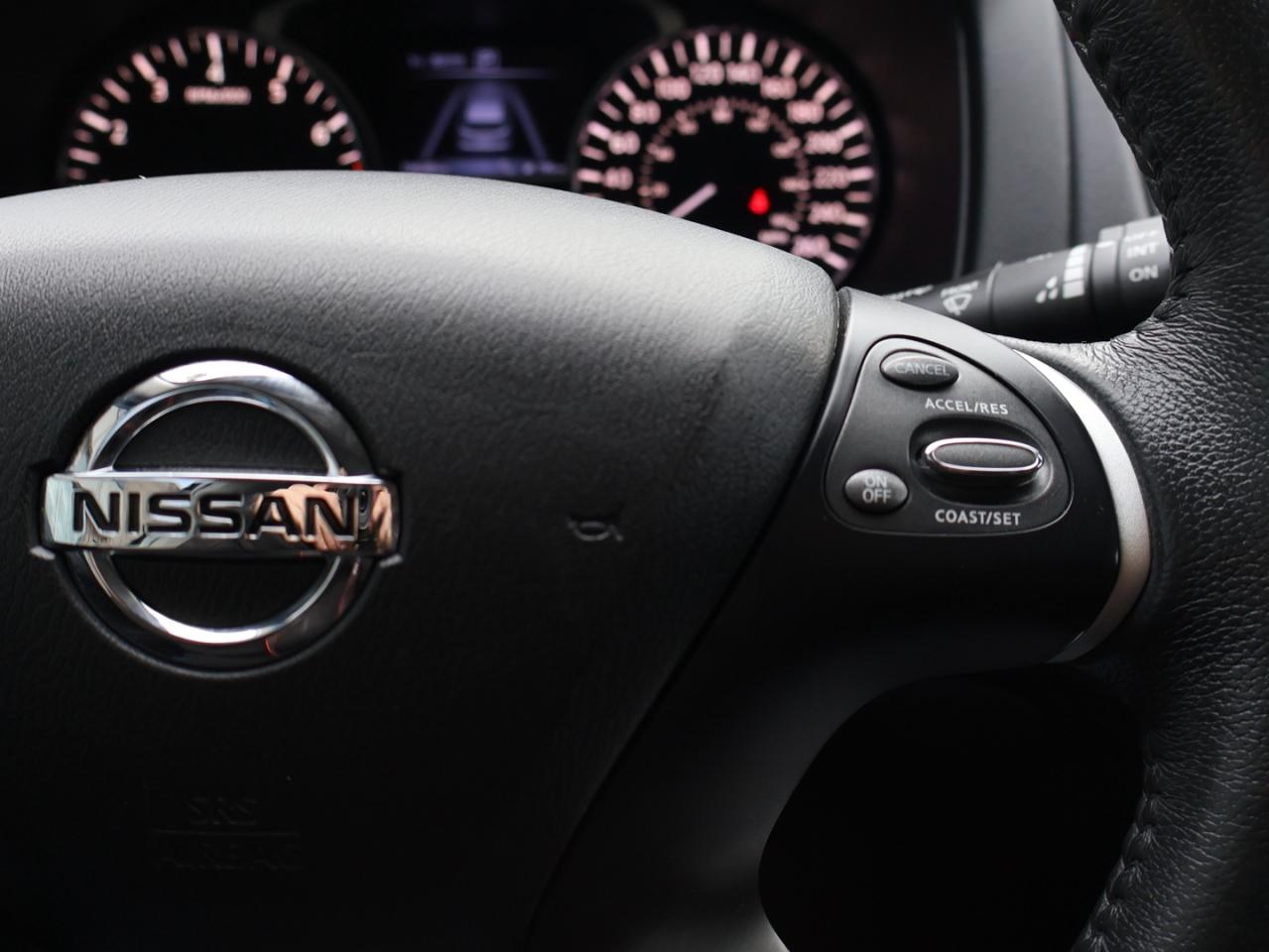 2017 Nissan Pathfinder SL 4WD CERTIFIED *7 SEATS*NISSAN MAINTAIN*2nd WINTER* 360 CAMERA NAV BLUETOOTH LEATHER HEATED 4 SEATS/STEERING DUAL ROOF CRUISE ALLOYS - Photo #32