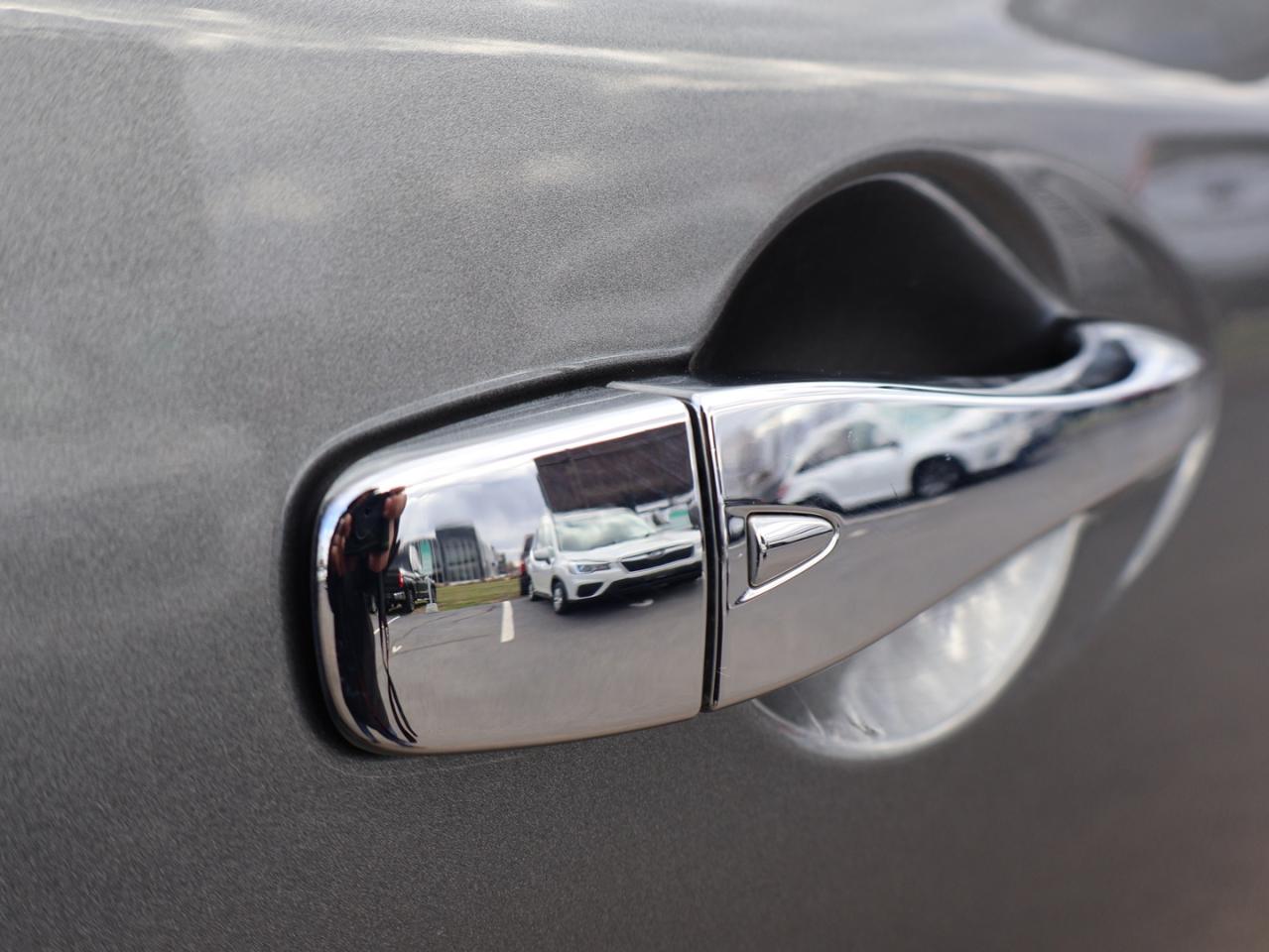 2017 Nissan Pathfinder SL 4WD CERTIFIED *7 SEATS*NISSAN MAINTAIN*2nd WINTER* 360 CAMERA NAV BLUETOOTH LEATHER HEATED 4 SEATS/STEERING DUAL ROOF CRUISE ALLOYS - Photo #38