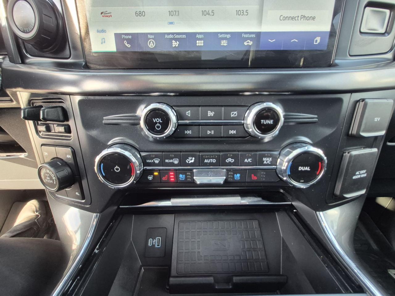 2022 Ford F-150 502A LARIAT, 20" RIMS, SPORT PACKAGE, FX4! Photo