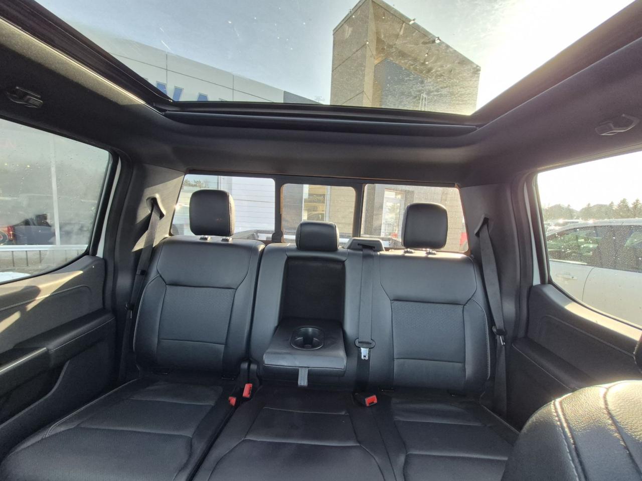 2022 Ford F-150 502A LARIAT, 20" RIMS, SPORT PACKAGE, FX4! Photo