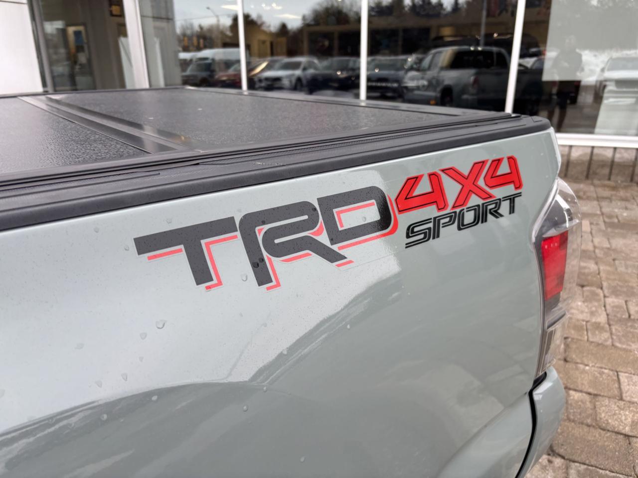 2023 Toyota Tacoma TRD SPORT, 3.5L V6, LOCAL TRADE! MOONROOF! NAV! Photo