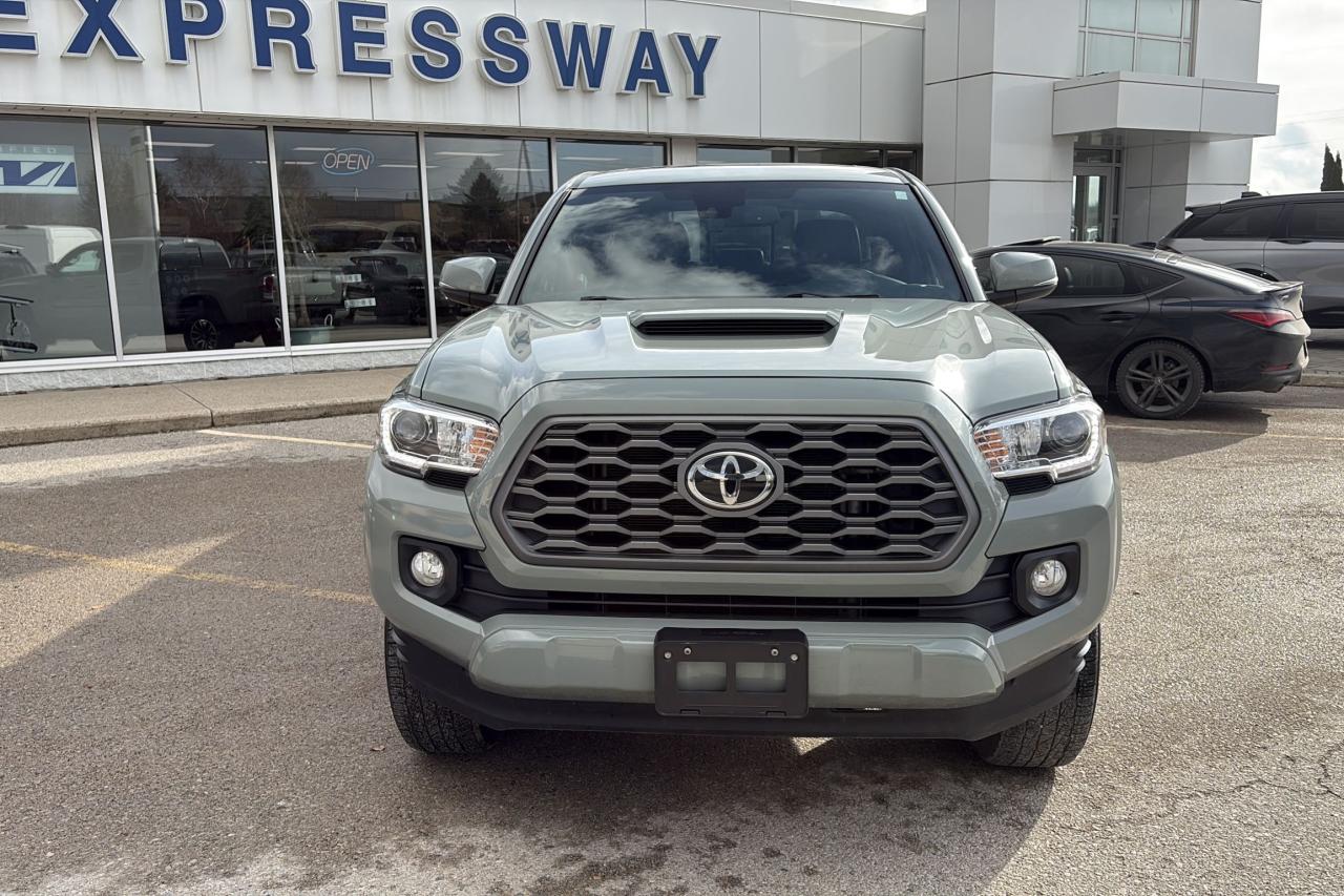 2023 Toyota Tacoma TRD SPORT, 3.5L V6, LOCAL TRADE! MOONROOF! NAV! Photo1