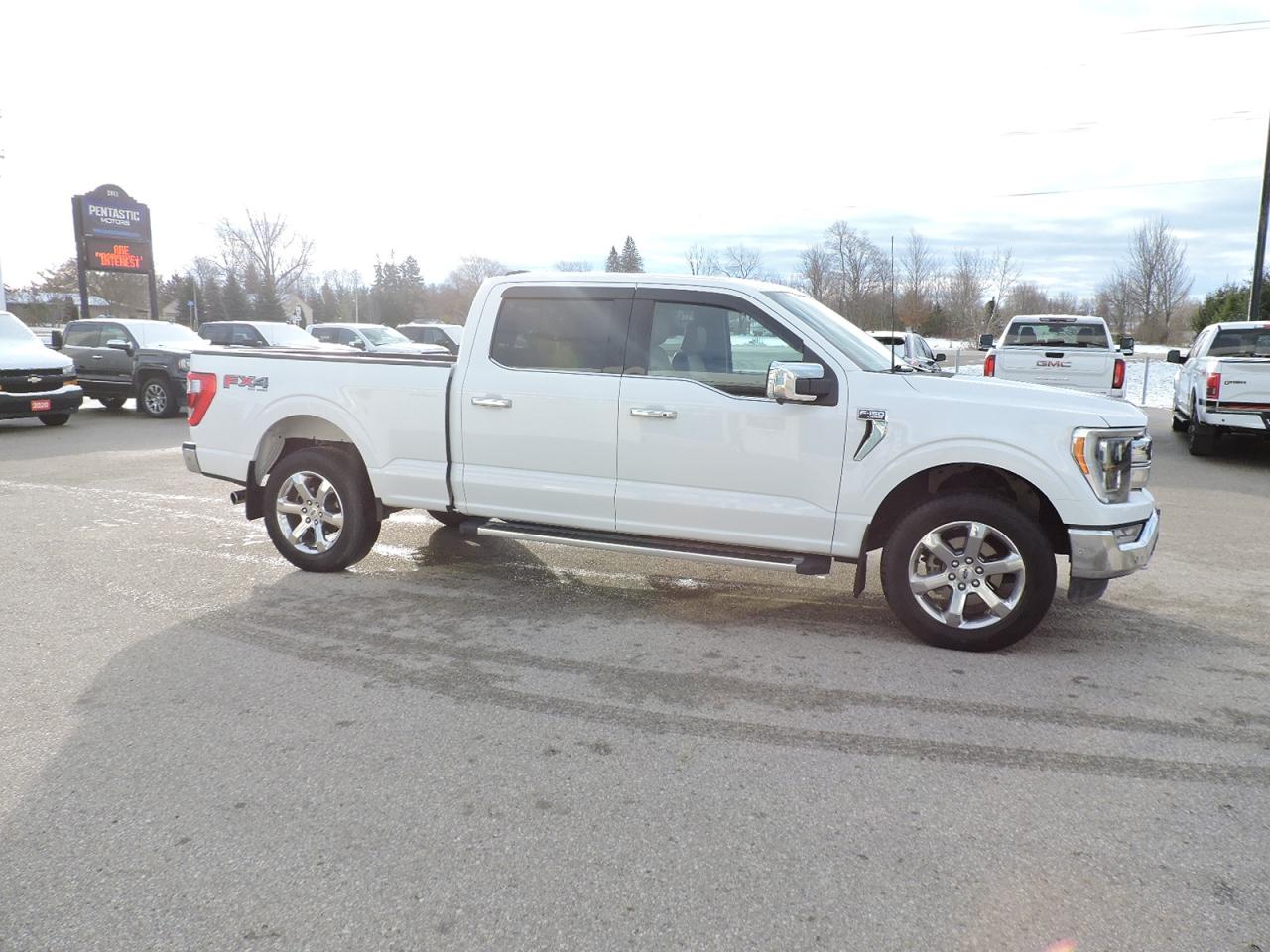 2022 Ford F-150 LARIAT 5.0L 4X4 Leather Navigation Only 31000 KMS Photo2