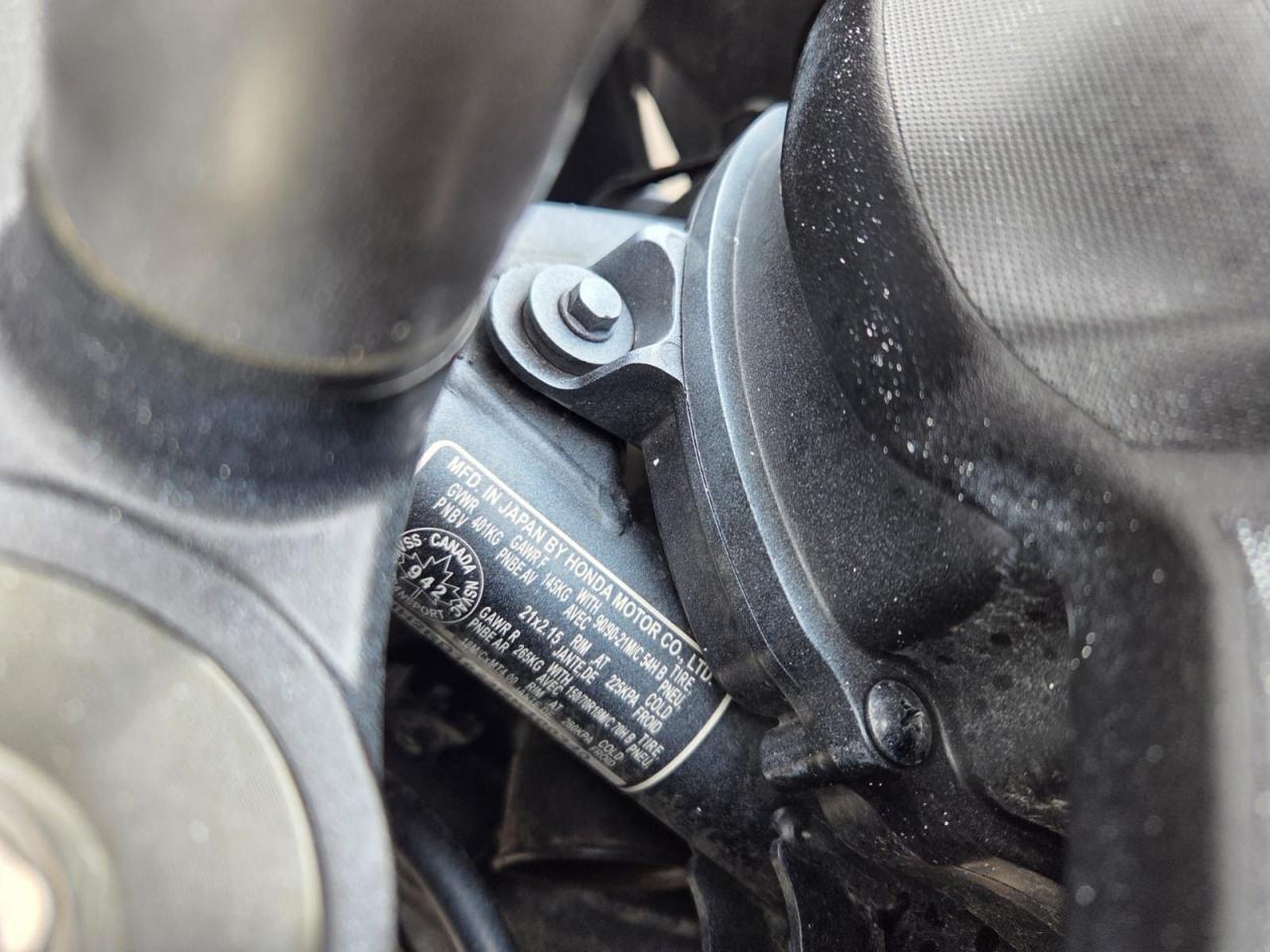 2024 Honda XL750 TRANSALP, ONLY 4000KMS, THEFT RECOVERY, RUNS WELL - Photo #11