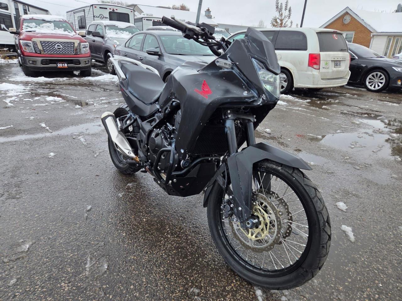 2024 Honda XL750 TRANSALP, ONLY 4000KMS, THEFT RECOVERY, RUNS WELL Photo4