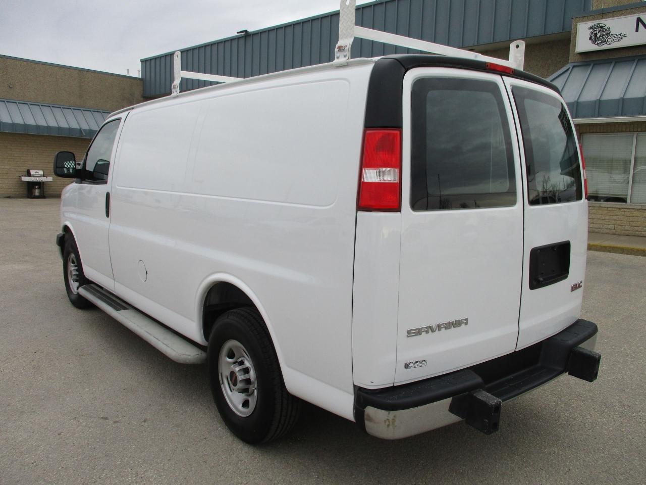 2023 GMC Savana Cargo Van RWD 2500 135" - Photo #6