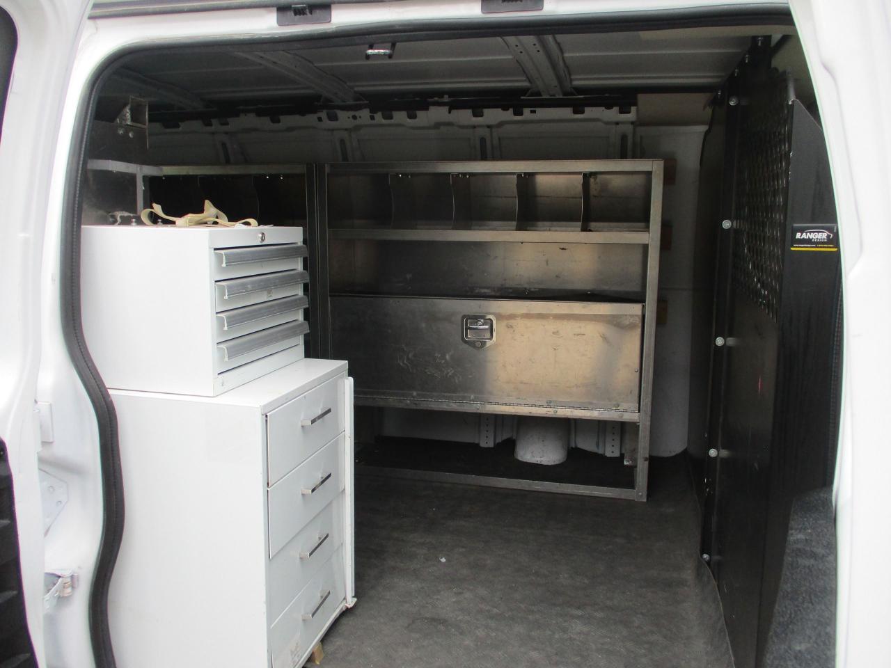 2023 GMC Savana Cargo Van RWD 2500 135" - Photo #8