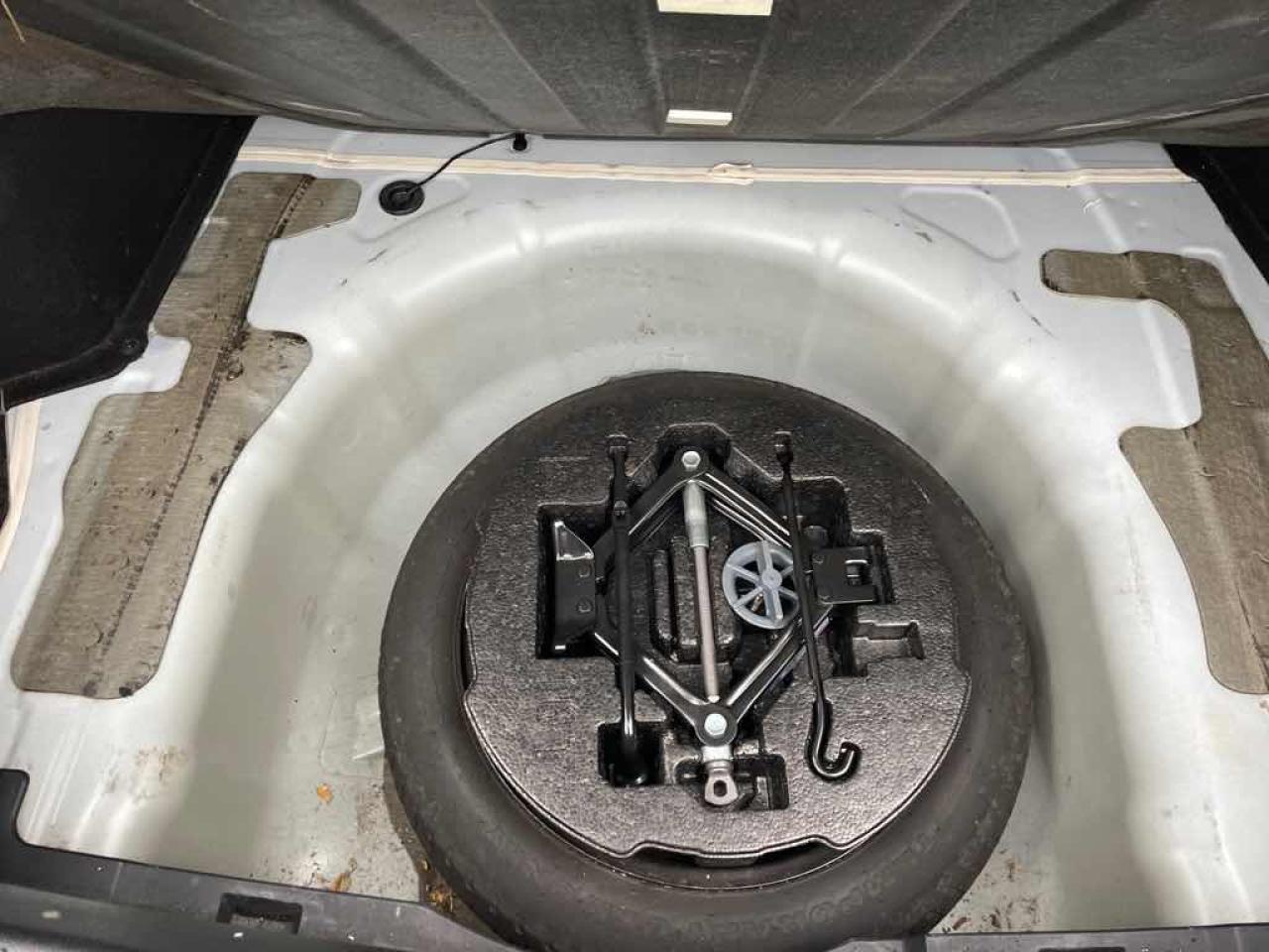 2013 HYUNDA SONATA GLS Photo