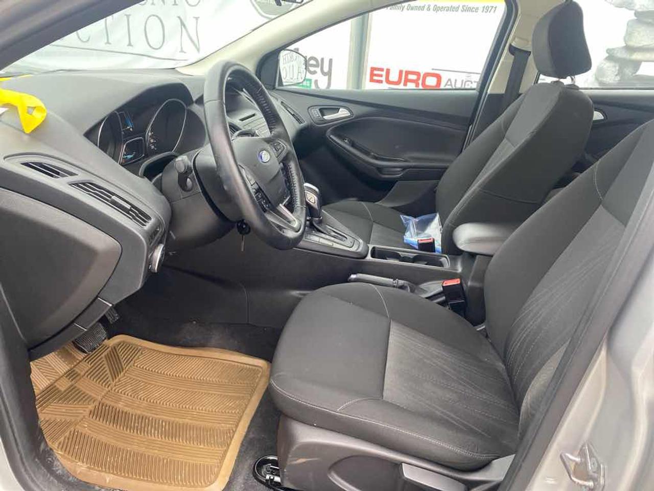 2015 Ford Focus SE Photo