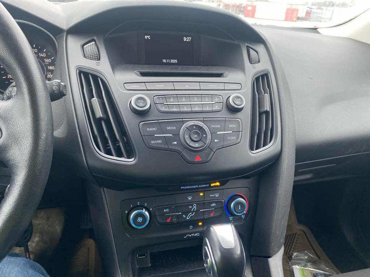 2015 Ford Focus SE Photo