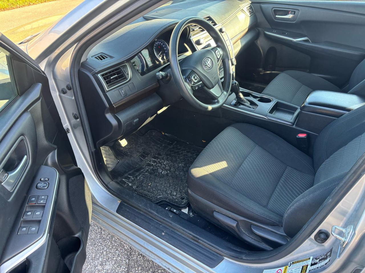 2017 Toyota Camry LE - Photo #9