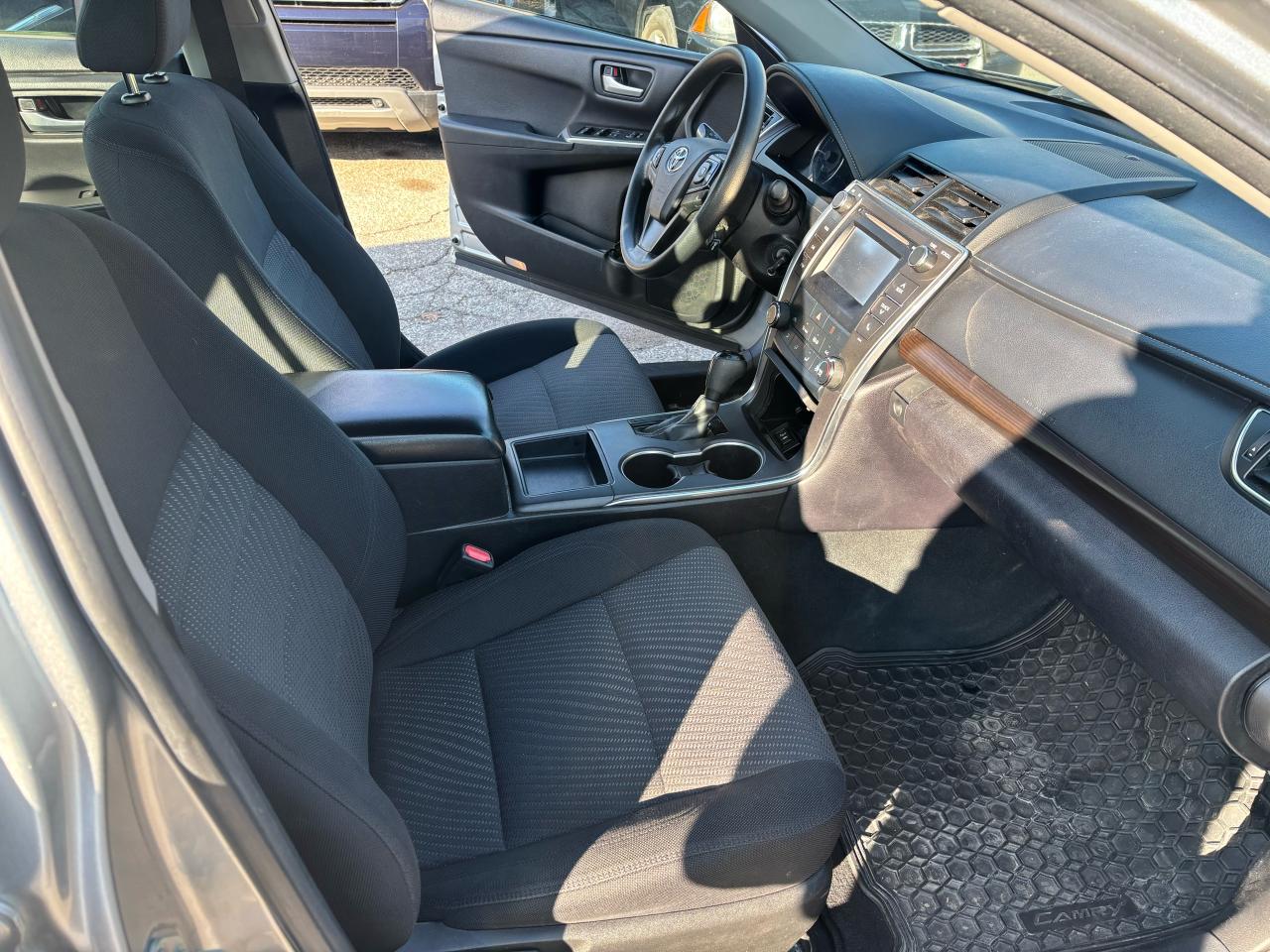 2017 Toyota Camry LE - Photo #5