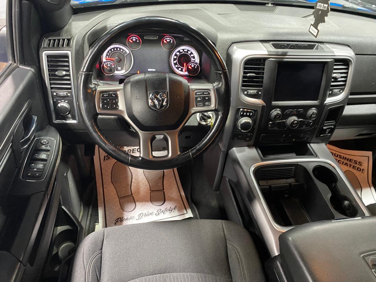 2021 RAM 1500 Classic WARLOCK 4X4 CREW CAB 5'7" BOX - Photo #13