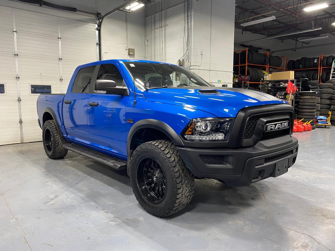 2021 RAM 1500 Classic WARLOCK 4X4 CREW CAB 5'7" BOX - Photo #7