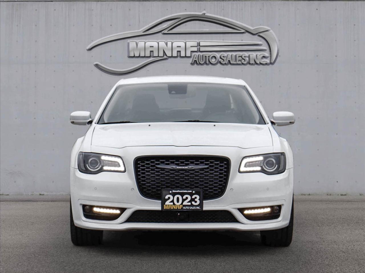 2023 Chrysler 300 300 Touring L AWD Photo