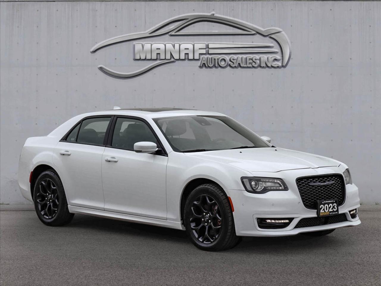 2023 Chrysler 300 300 Touring L AWD Photo2