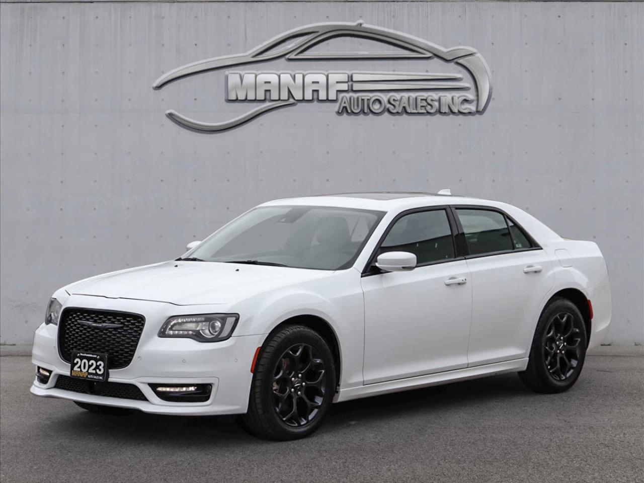 Used 2023 Chrysler 300 300 Touring L AWD for sale in Concord, ON