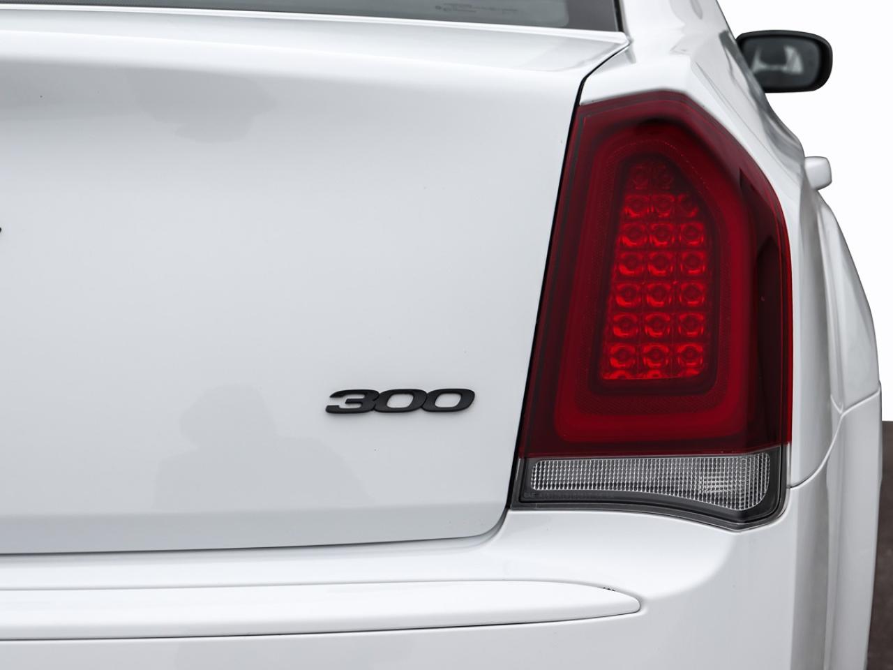 2023 Chrysler 300 300 Touring L AWD Photo