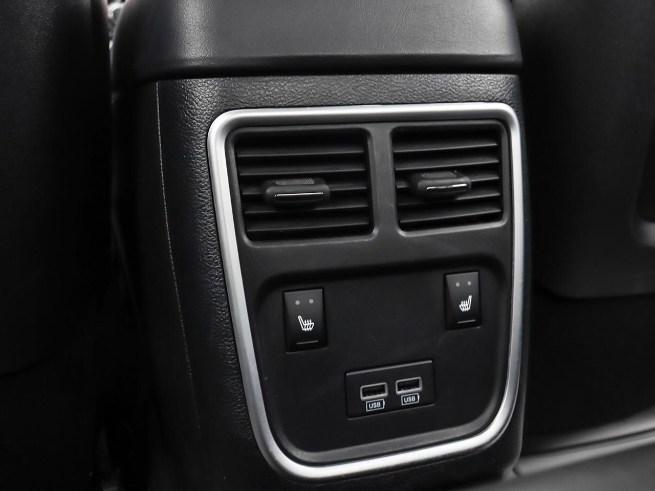 2023 Chrysler 300 300 Touring L AWD Photo