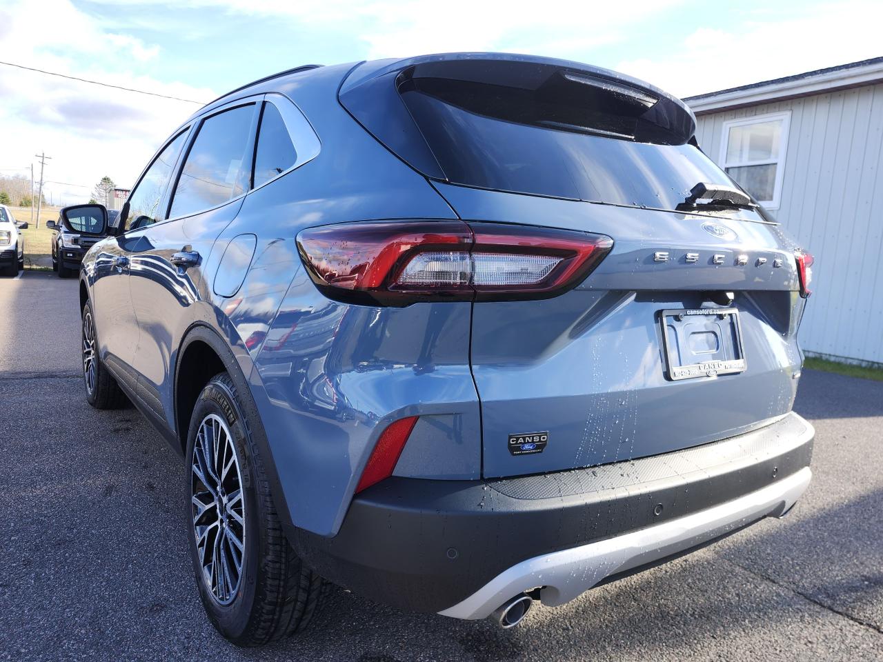 2026 Ford Escape PHEV FWD Photo5