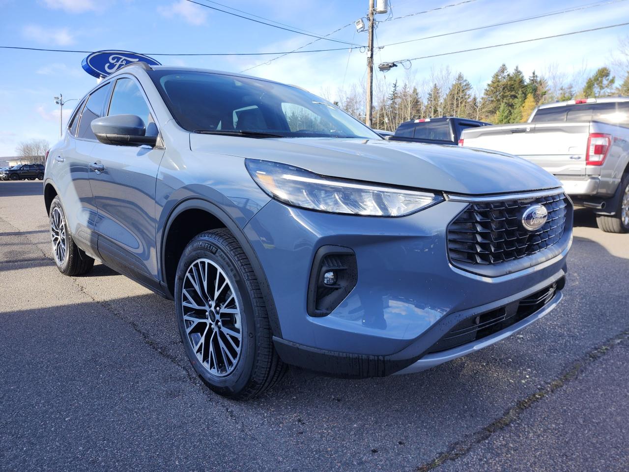 2026 Ford Escape PHEV FWD Photo2