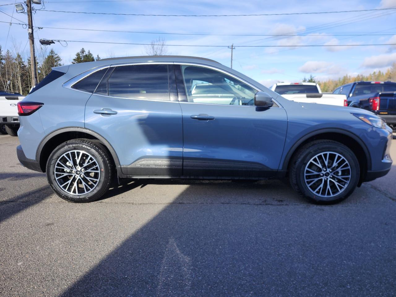 2026 Ford Escape PHEV FWD Photo5