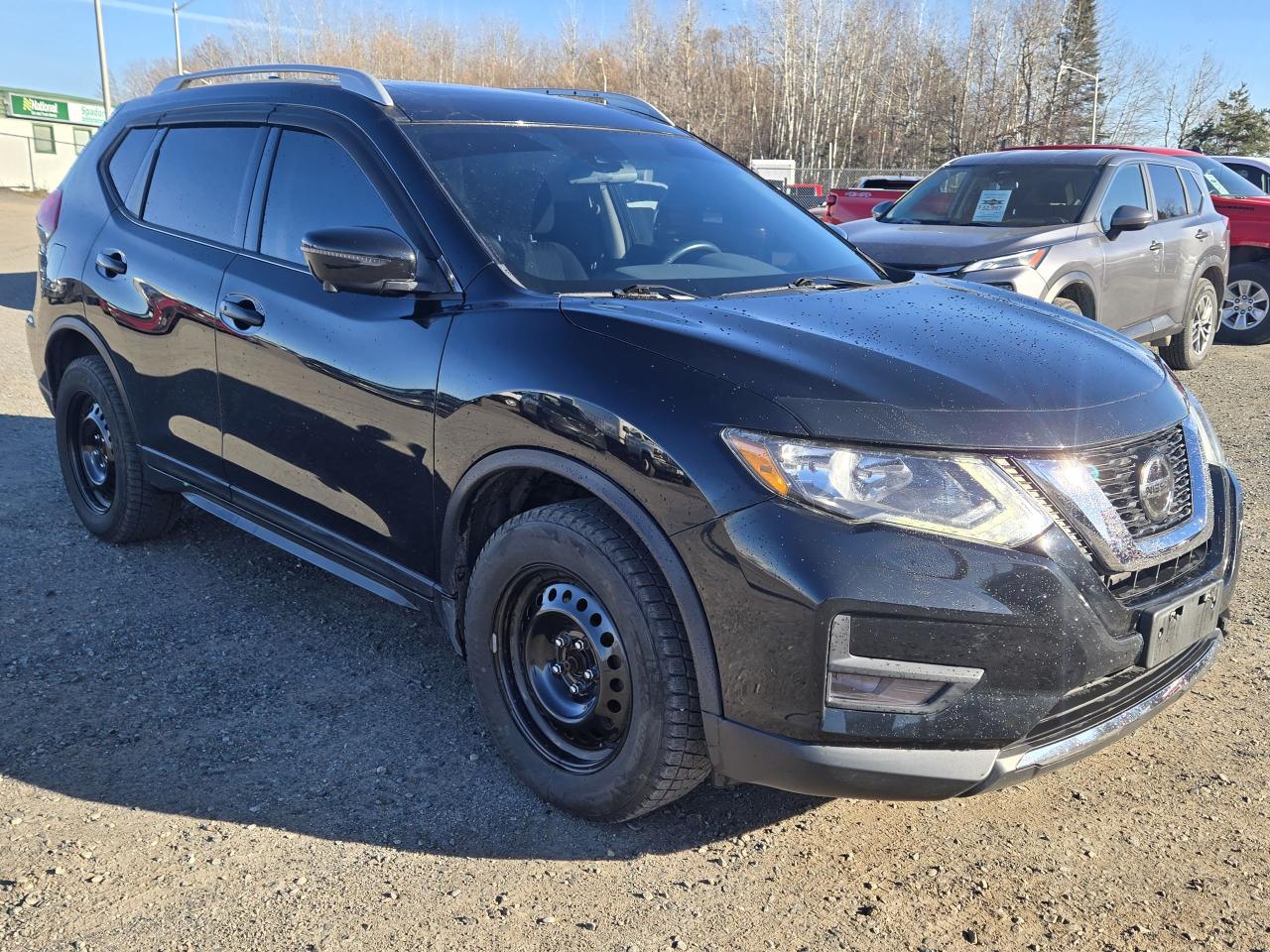 2020 Nissan Rogue AWD SV - Photo #3