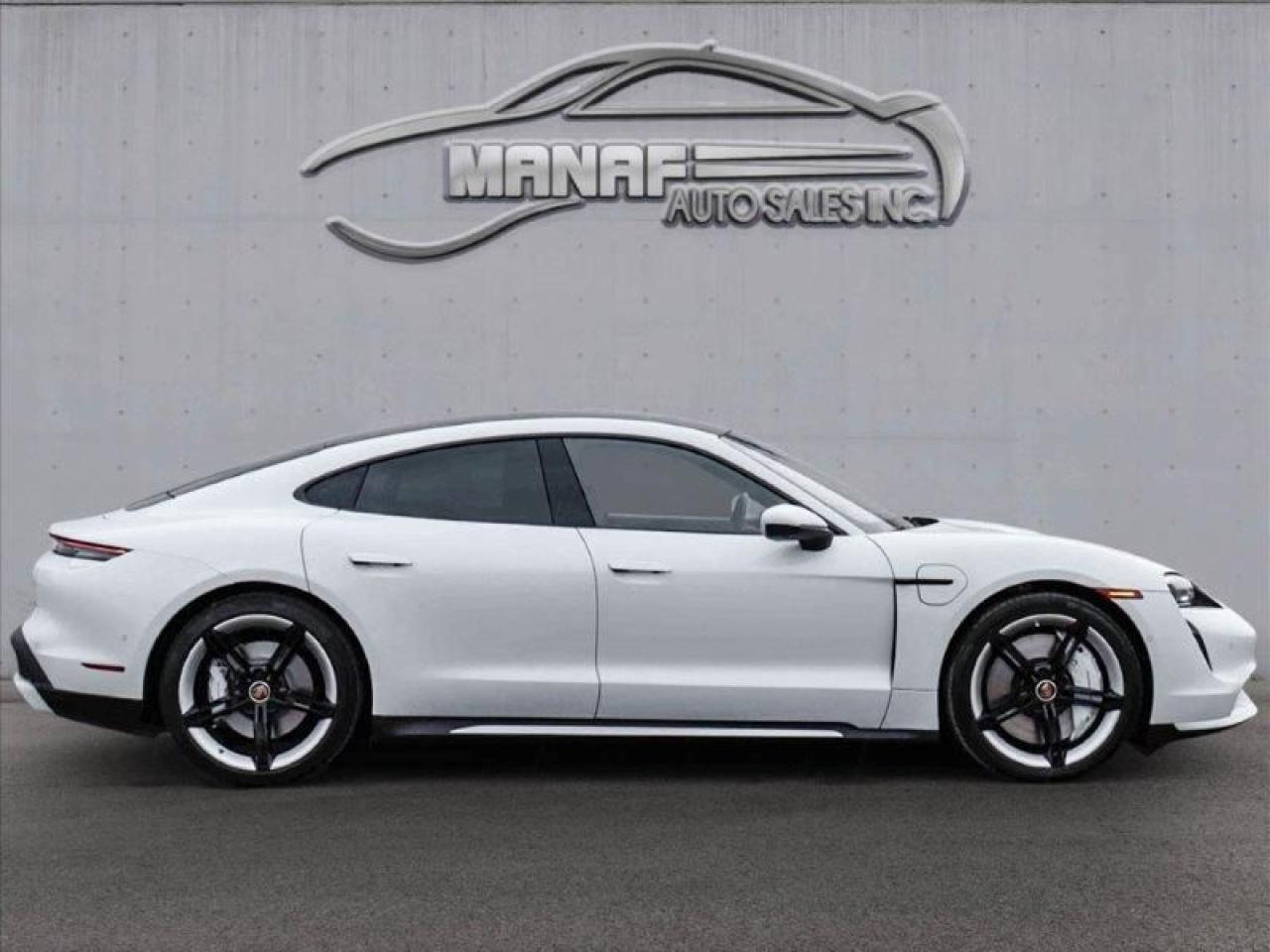 2020 Porsche Taycan TURBO Photo