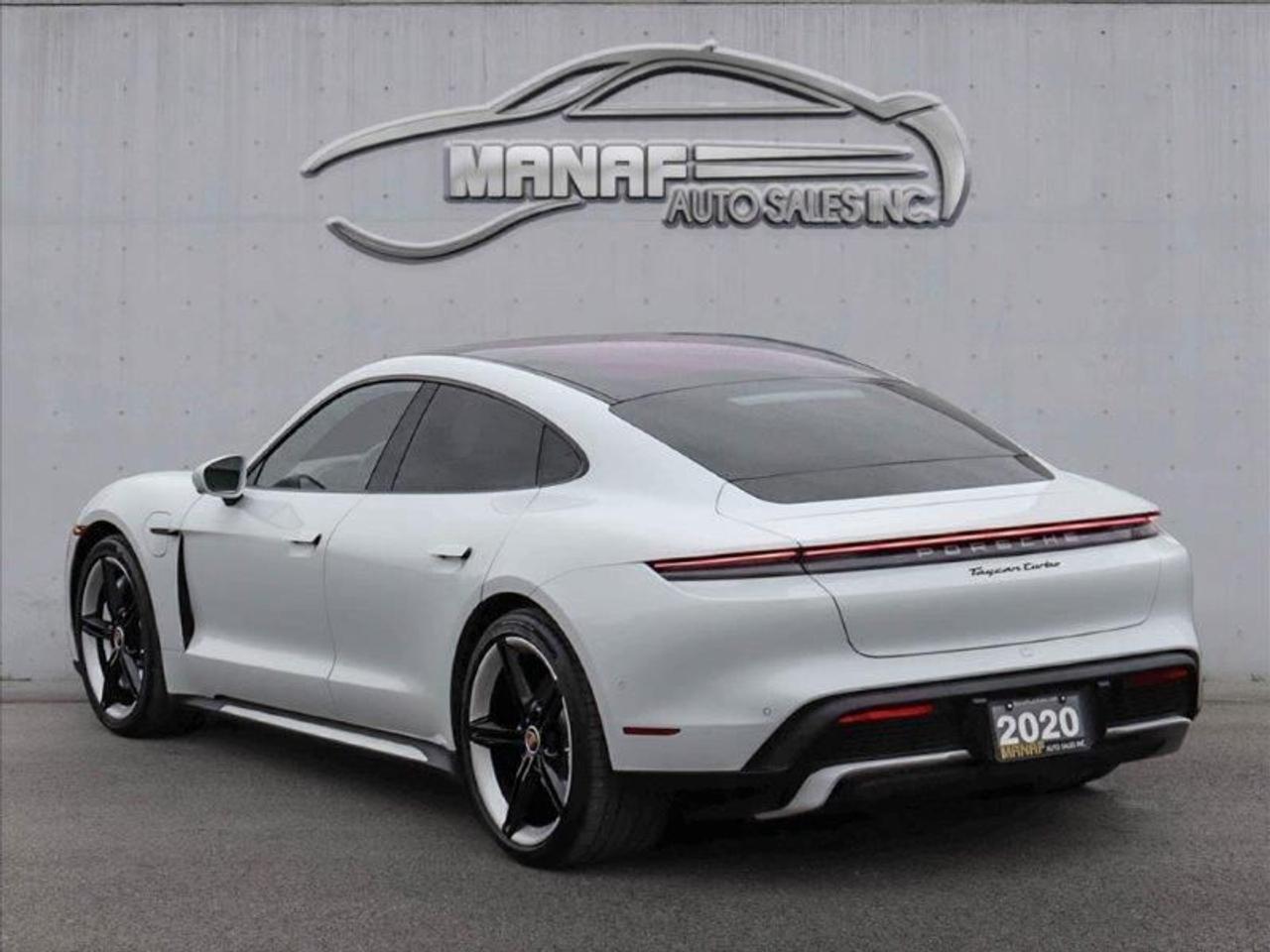 2020 Porsche Taycan TURBO Photo