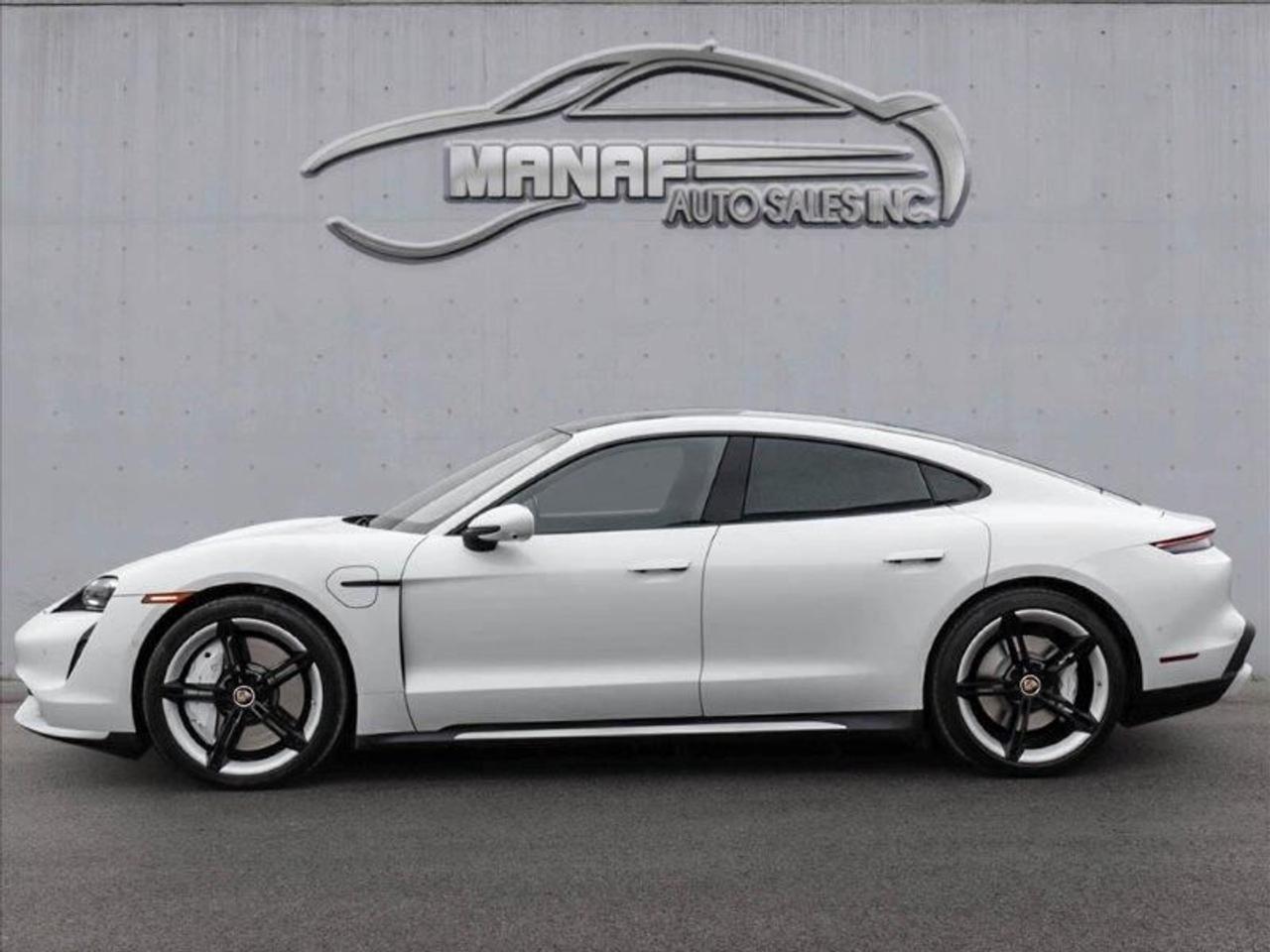 2020 Porsche Taycan TURBO Photo