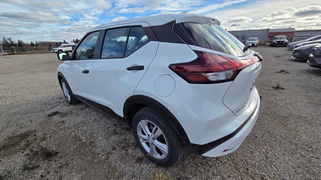 2025 Nissan Kicks S Photo