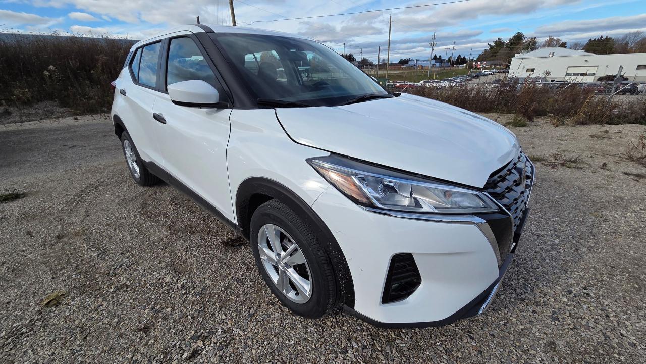 2025 Nissan Kicks S Photo