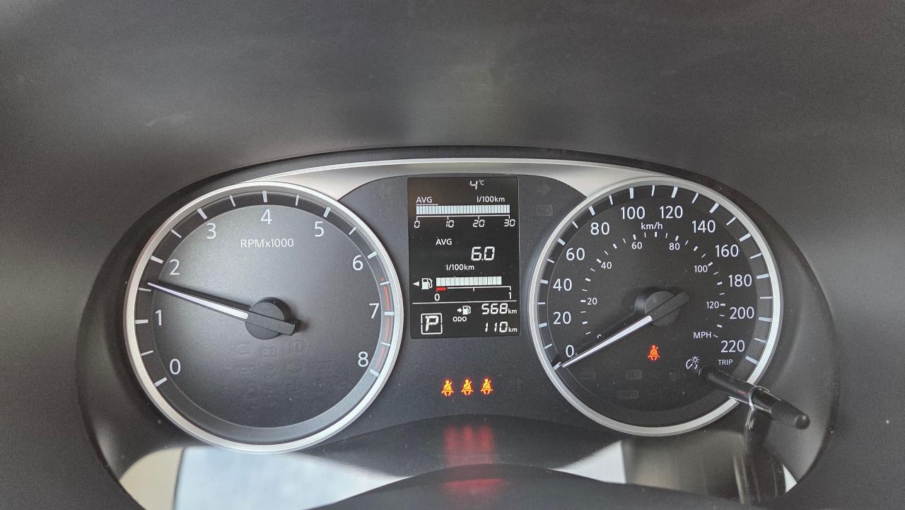 2025 Nissan Kicks S Photo